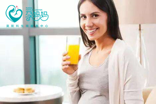 女性在试管婴儿取卵后预防腹水的饮食建议