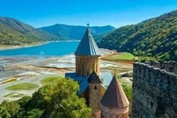 怎么越来越多的单身男女都跑去格鲁吉亚生娃？